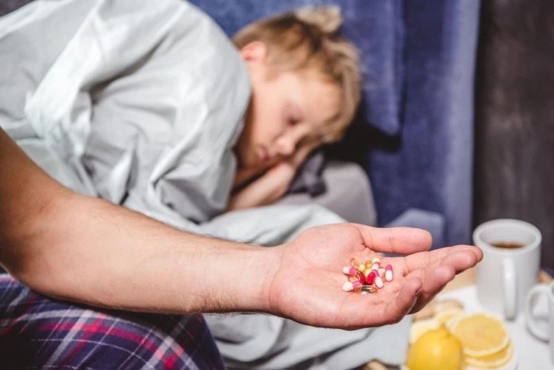 Riesgos de la automedicación en niños y lactantes