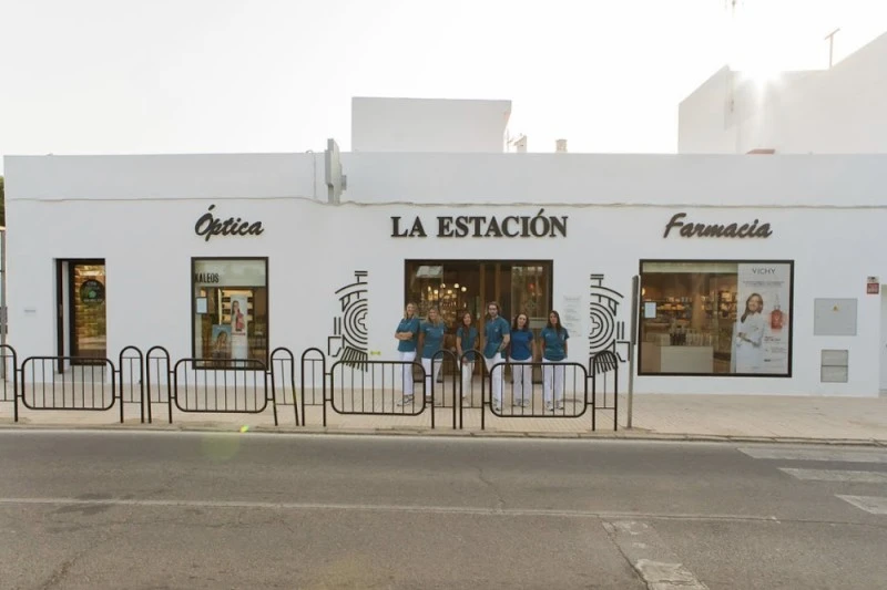 Farmacia - Óptica La Estación. Lda. Virginia Rosa Díaz