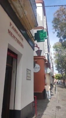 Farmacia Mentidero