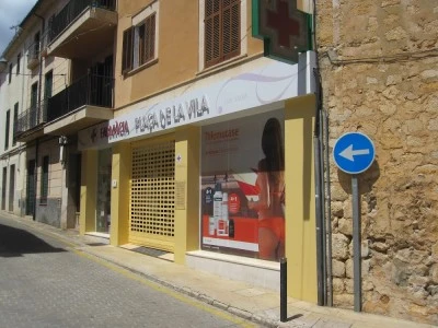 Farmàcia ALARO Plaça de la Vila