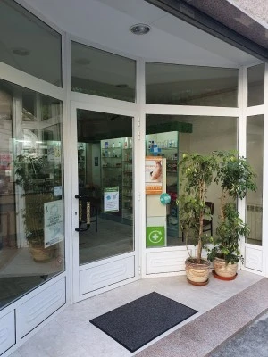 FARMACIA OS PEARES - Lcda. Elena Álvarez Cerdeiriña