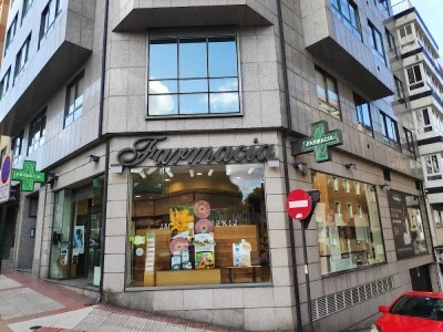 Farmacia Peruleiro 4