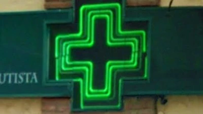 FARMACIA EL PARAÍSO 12H English, Français