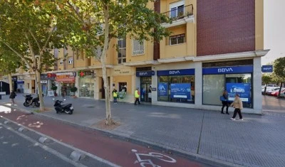 Farmacia Arroyo del Moro. Lda: Ángeles Santisteban Sánchez de Puerta