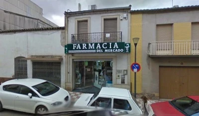Farmacia del Mercado 40 (Lda. Mª de los Ángeles Arcos Mena )