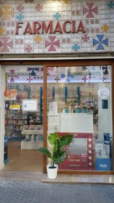 Farmacia La Giralda
