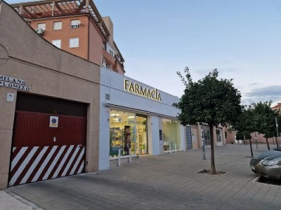 Farmacia 12h Los Milanos, Sevilla Este