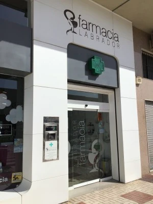 Labrador Farmacia