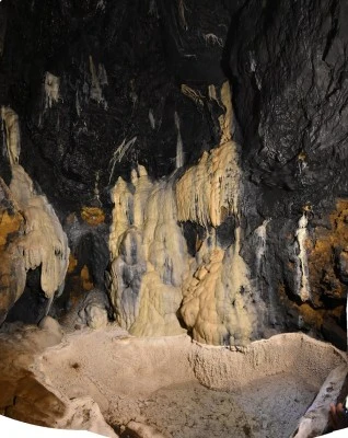 Cueva Del Hierro