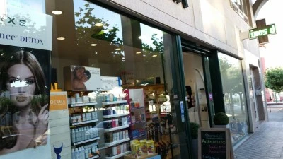 Farmacia Rey Torres (Farmacia Sanafarma) Abierta 365 días al año