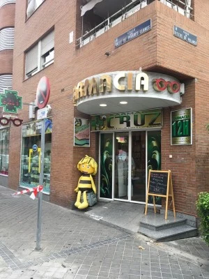 Farmacia Cruz Optica Ortopedia Lacoma