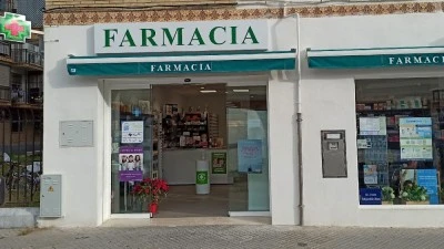 Farmacia Mar del Plata entre Triana y Los Remedios en Sevilla