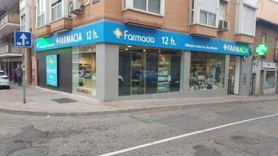 Farmacia (Lda. Julia Escalada Sanz)