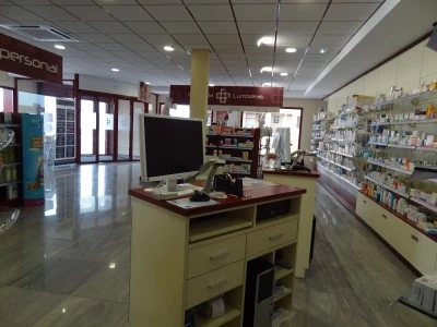 FARMACIA LUMBRERAS