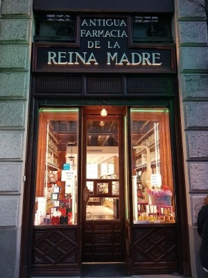 Antigua farmacia de la Reina Madre