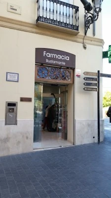 FARMACIA BUSTAMANTE