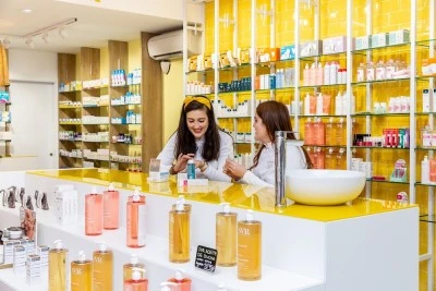 Plemum Farmacia / Abierto 12 horas