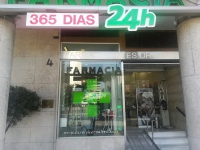 Farmacia 24h Bernabeu Ldo. Miguel Reyes