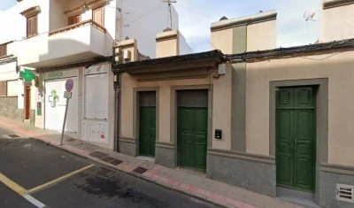 Farmacia Mª Esther Artíles Ruano