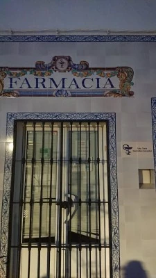 FARMACIA SARA GONZÁLEZ AMADOR