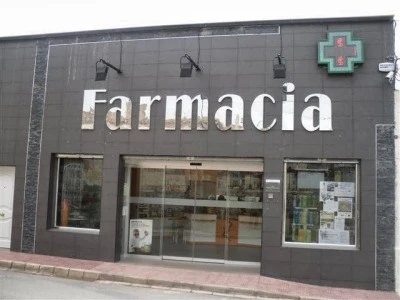 FARMACIA REMEDIOS VIÑAS PICAZO - Tlf. 967 25 01 66