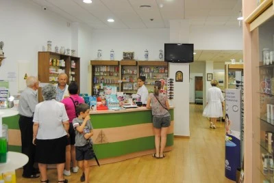 Farmacia Cuervas Mons