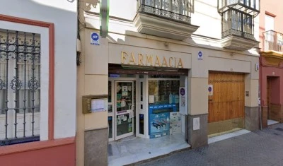 Farmacia De La Calle Santa Clara