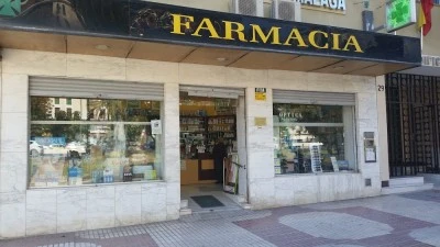 FARMACIA Y ÓPTICA L Y M LÓPEZ DE VINUESA