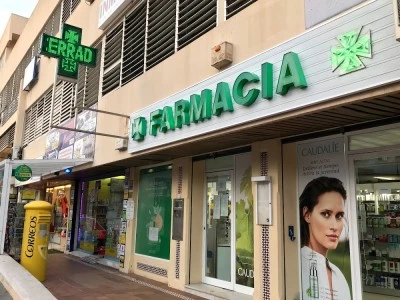 Farmacia cerrado de calderon