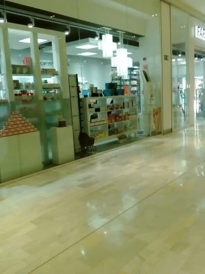 Farmacia Los Arcos Ldo. Antonio Martinez De Azcona