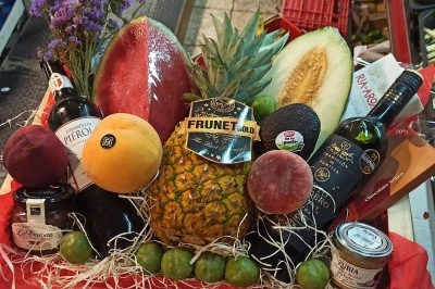 Mónica Selección De Frutas Y Verduras