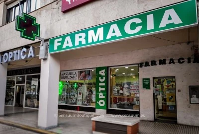 Farmacia Óptica Salesa Liso
