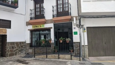 Farmacia Bayarcal | Lda. Victoria Morales Navarro