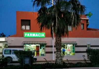 Farmacia Adela Belzunces